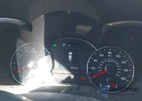 2018 Kia Forte Lx z USA, uszkodzony, nr VIN 3KPFL4A77JE205943